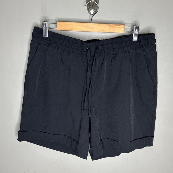 Mondetta Black Pull on Activewear shorts - Picture 1 of 4